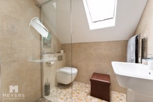 En Suite- click for photo gallery